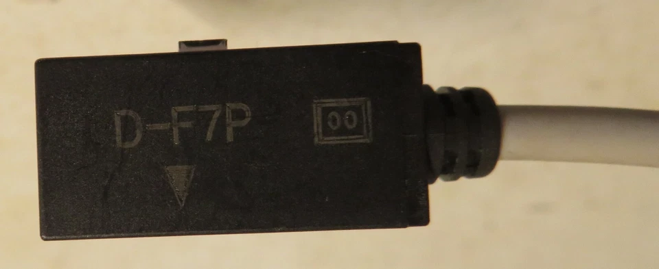 SMC D-F7PSAPC NEW Old Stock Auto Switch w/ Connector Prewired D-F7P No Packaging - Image 4 of 4