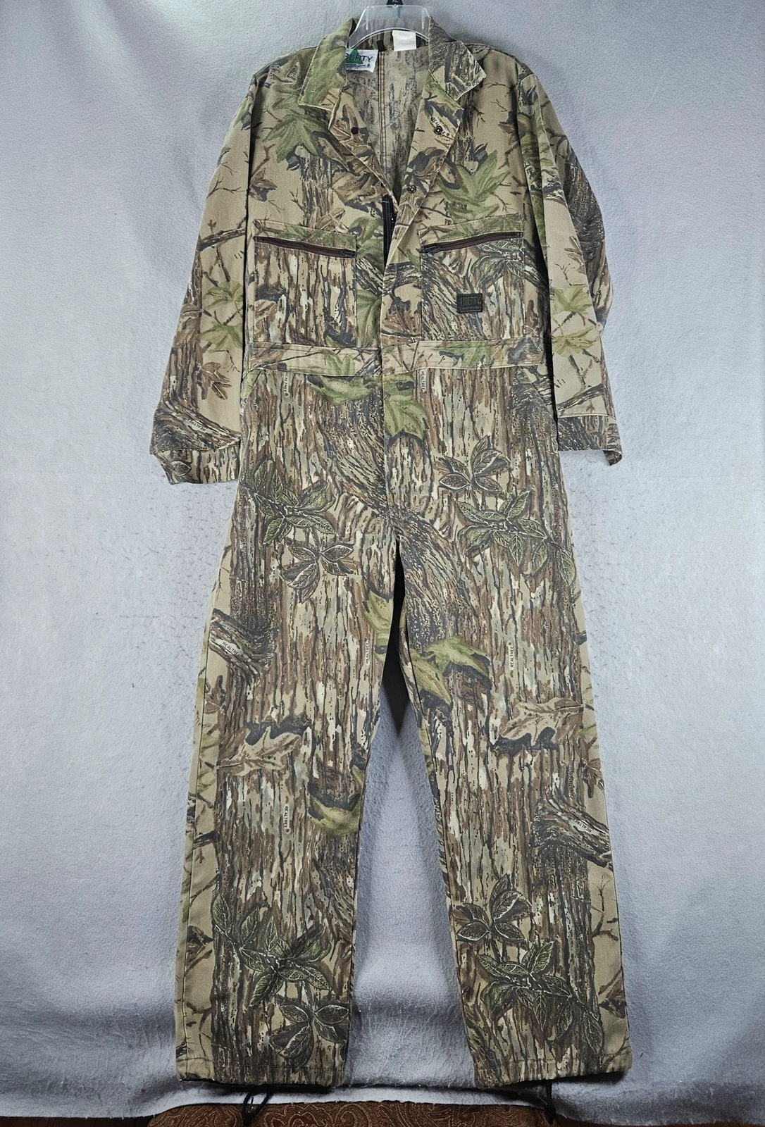 Liberty Jumpsuit Mens Large Regular Brown Realtree Camo Coverall Hunting Outdoor
Opens in a new wind