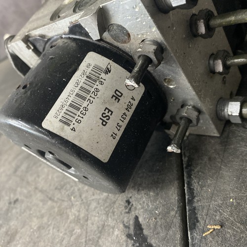 2010 Mercedes C300 ABS Anti Lock Pump Brake Module OEM 2049012500 - Foto 4 di 6