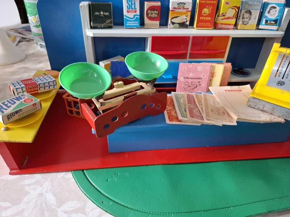 Schöner kleiner Kaufmannsladen von 1960 - Bild 2 von 4