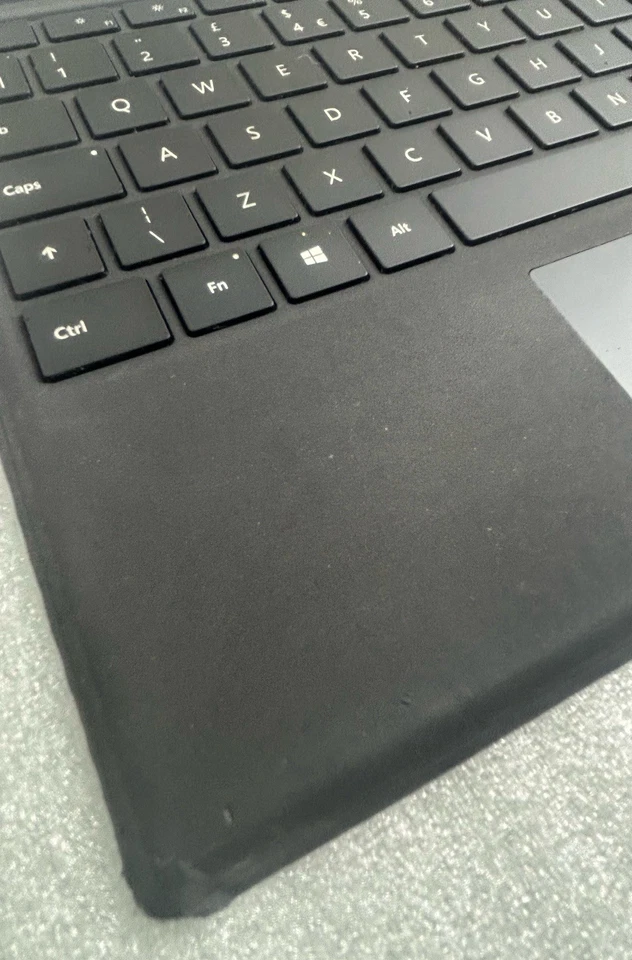 Microsoft  Surface Pro 4 5 6 7 7+ 7Plus Type Cover 1725  Backlit Keyboard (L47 - Image 3 of 4