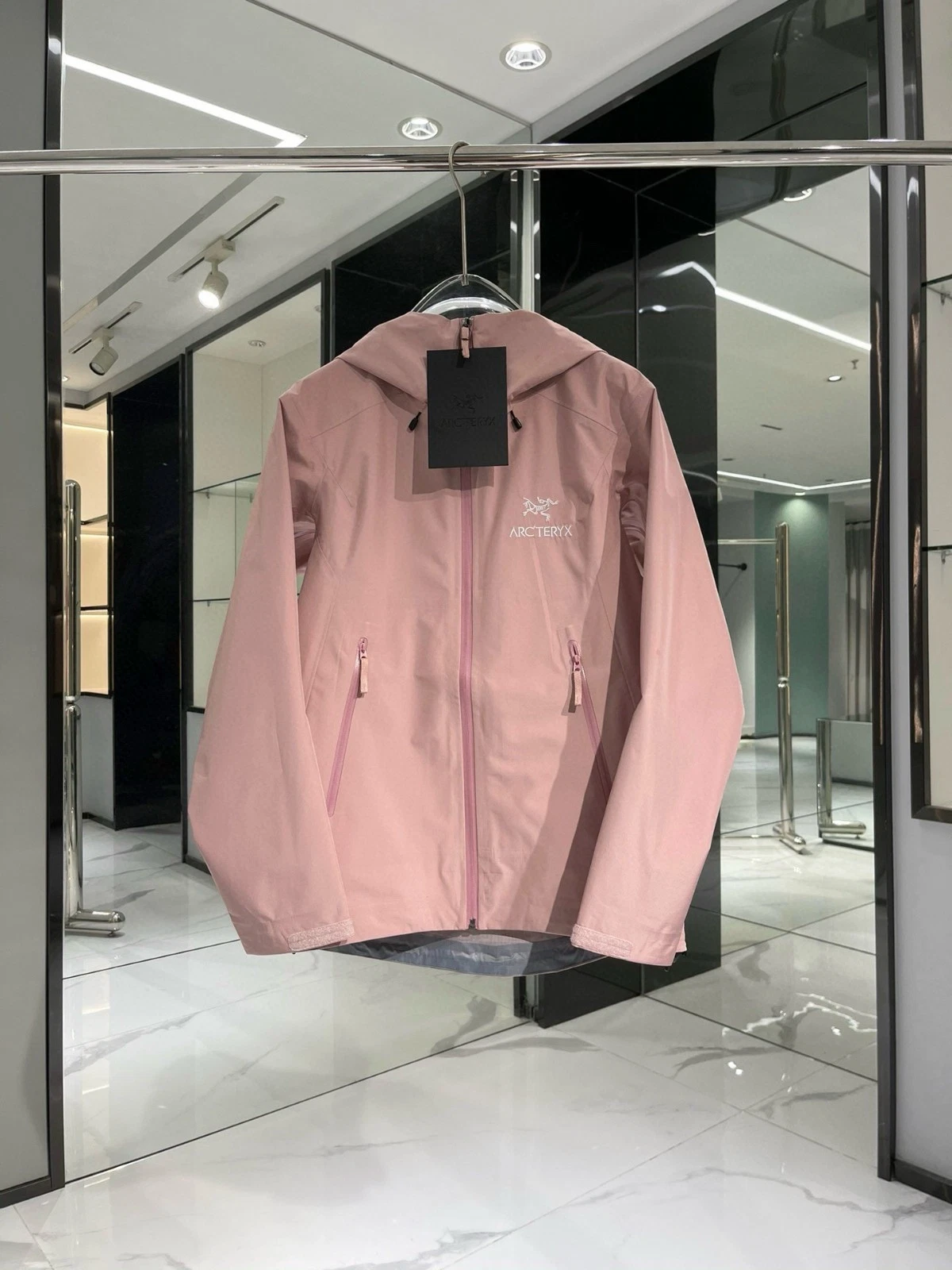 Unisex ARC Beta LT Coat Windproof Camping Outdoor Pink Travel Jackets - product detail image 1