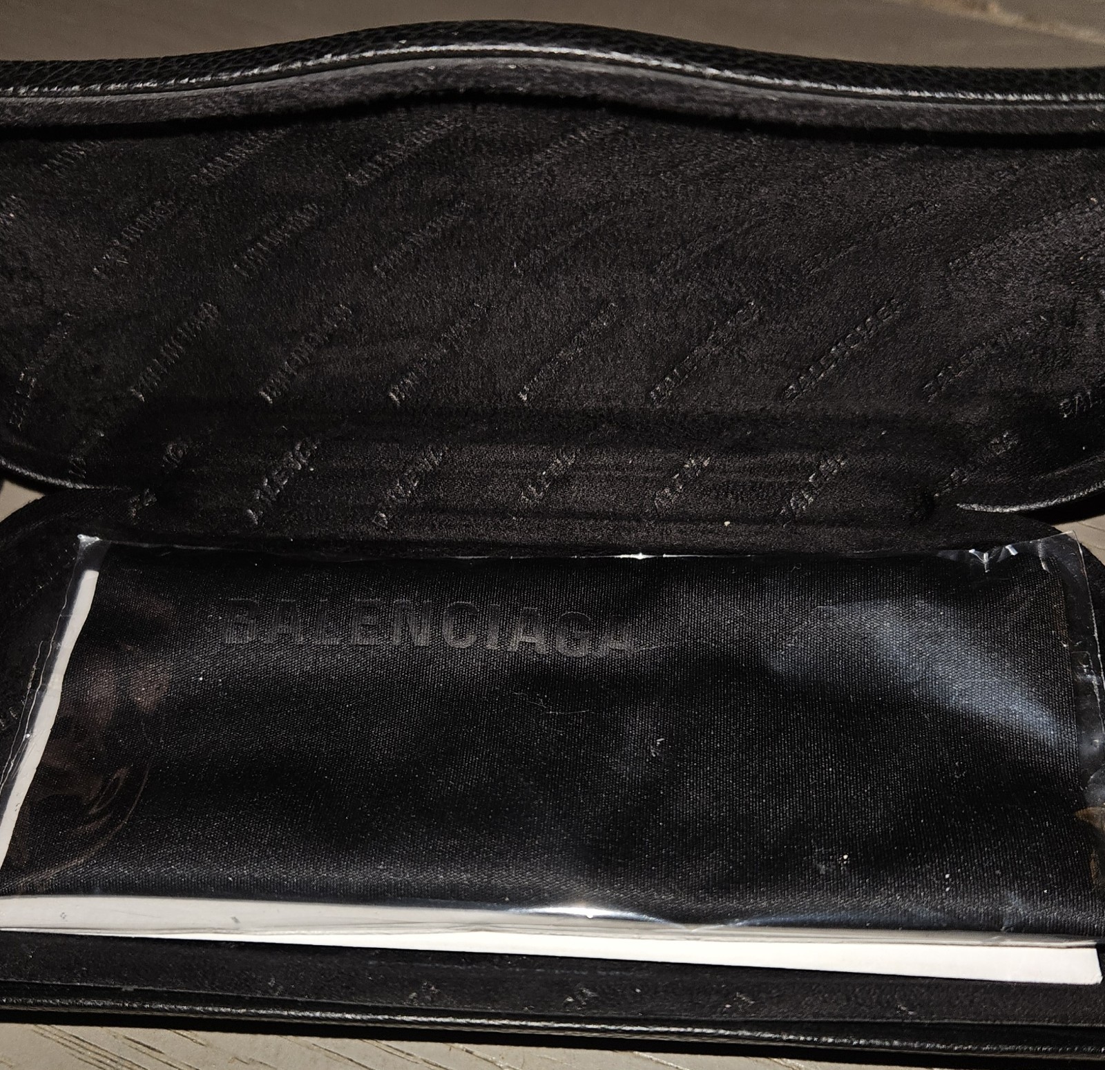 Brand New Medium Balenciaga Hard Clamshell Glasses Case With Extras thumbnail 6