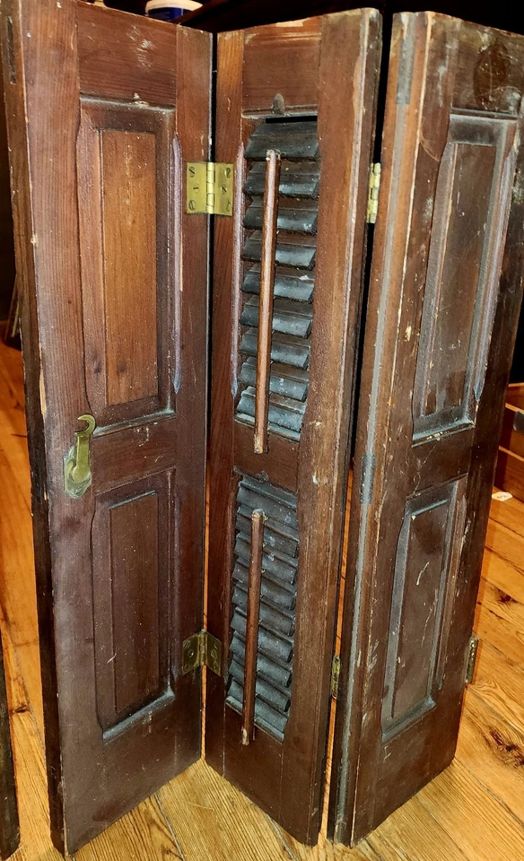 Hermosas persianas de ventana de madera vintage de 1 juego de Plantation Williamsburg Va Foto 4 de 4