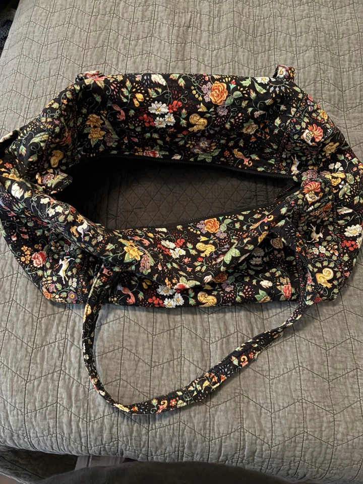 Bolso de fin de semana acolchado negro de colección años 90 Vera Bradley Tavern on the Green Duffle 19" Foto 3 de 4