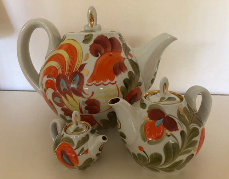 1970's USSR Ukraine Hand-decorated Set of 3 Rooster/Floral Ceramic Tea Pots MINT