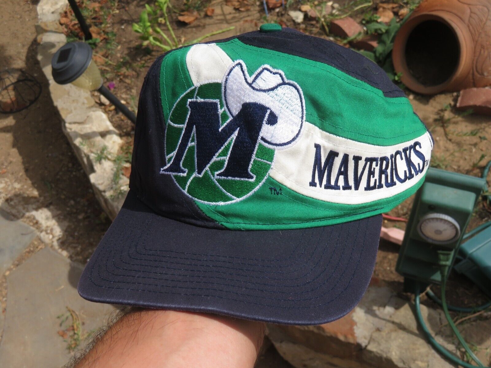 Vintage Dallas Mavs Snapback  City Skyline – Shells Vintage Hat Co.