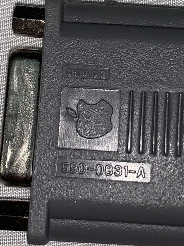 Vintage Macintosh Apple Video Adapter Cable 590-0831-A - Picture 3 of 3