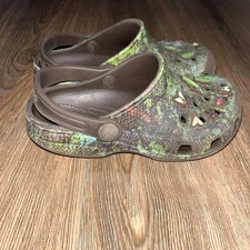 Crocs Classic Clog Kids Size C12 Brown Green Slip On Sandals with Jibbits Charms