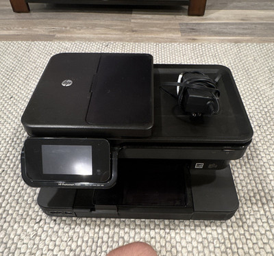 HP PhotoSmart 7520 Wireless Color Inkjet All-in-One Printer Turns On + Needs Ink