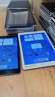 LOT 10 Apple iPad Air 2 A1566 64GB, Wi-Fi - 9.7 in
