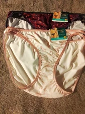  2 Pair -Vanity Fair Illumination String Bikini Panties 18108  Sz  8