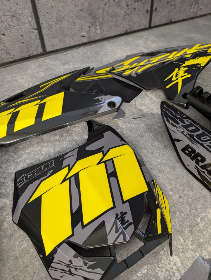 塑料 + 图形 RM Restyle 铃木 RM125 RM250 2001 - 2003 合身贴花  — 第 3/4 张图片