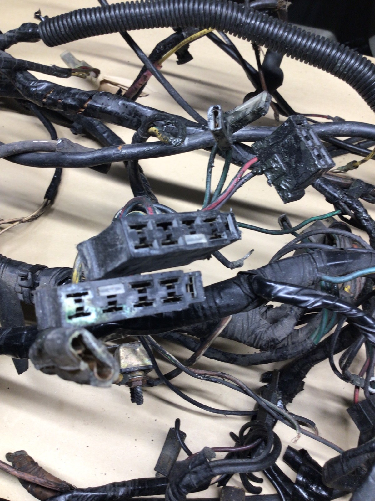 1966-80  Rolls Royce Shadow Wraith II Front Right Wiring Harness To HeadLights
