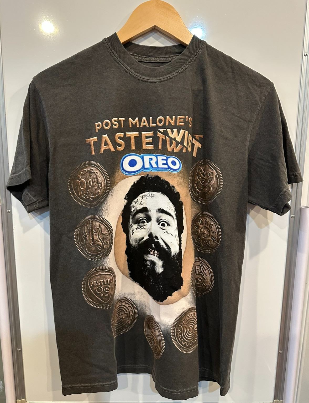 NEW Post Malone X Oreo Taste Twist T-Shirt Men's Size Medium EXTREMELY RARE
