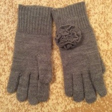 New GEOX Girls Dressy Gloves. Size 5-6 y.o.