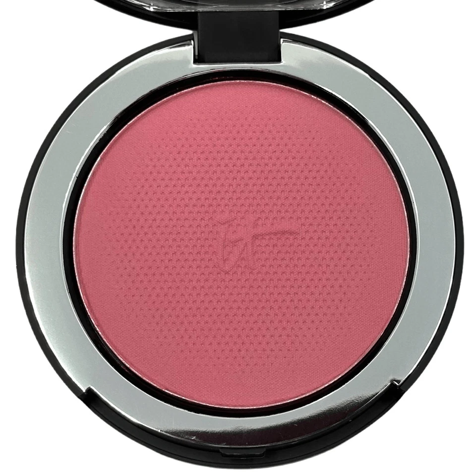 It Cosmetics Bye Bye Pores Blush 0.192 oz. / 5.44 g Natural Soft Pink Love - Image 3 of 4