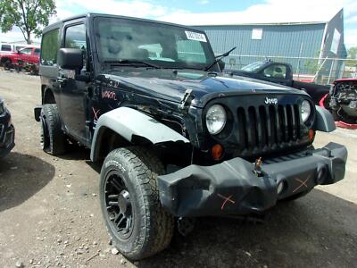 Used Washer Fluid Reservoir fits: 2011 Jeep Wrangler rear washer dual pumps Grad