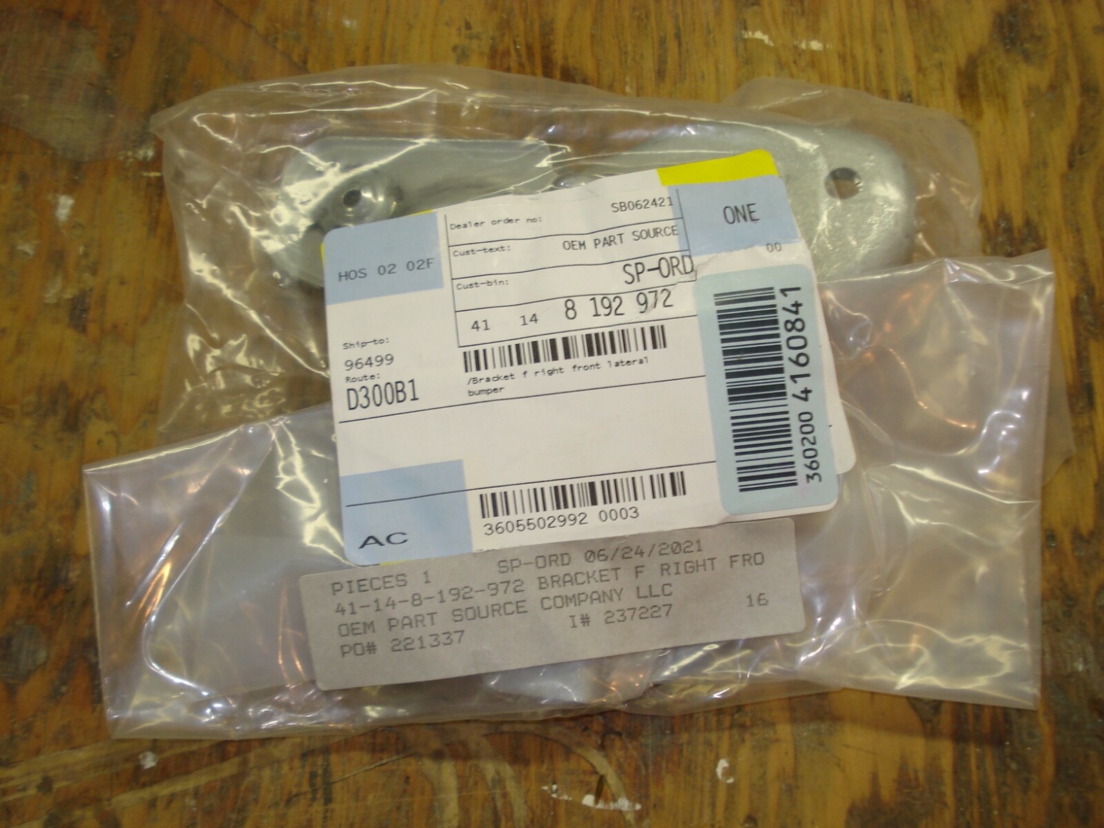 BMW E38 774i Right Front Bracket 41148192972 41 14 8 192 972 | eBay 