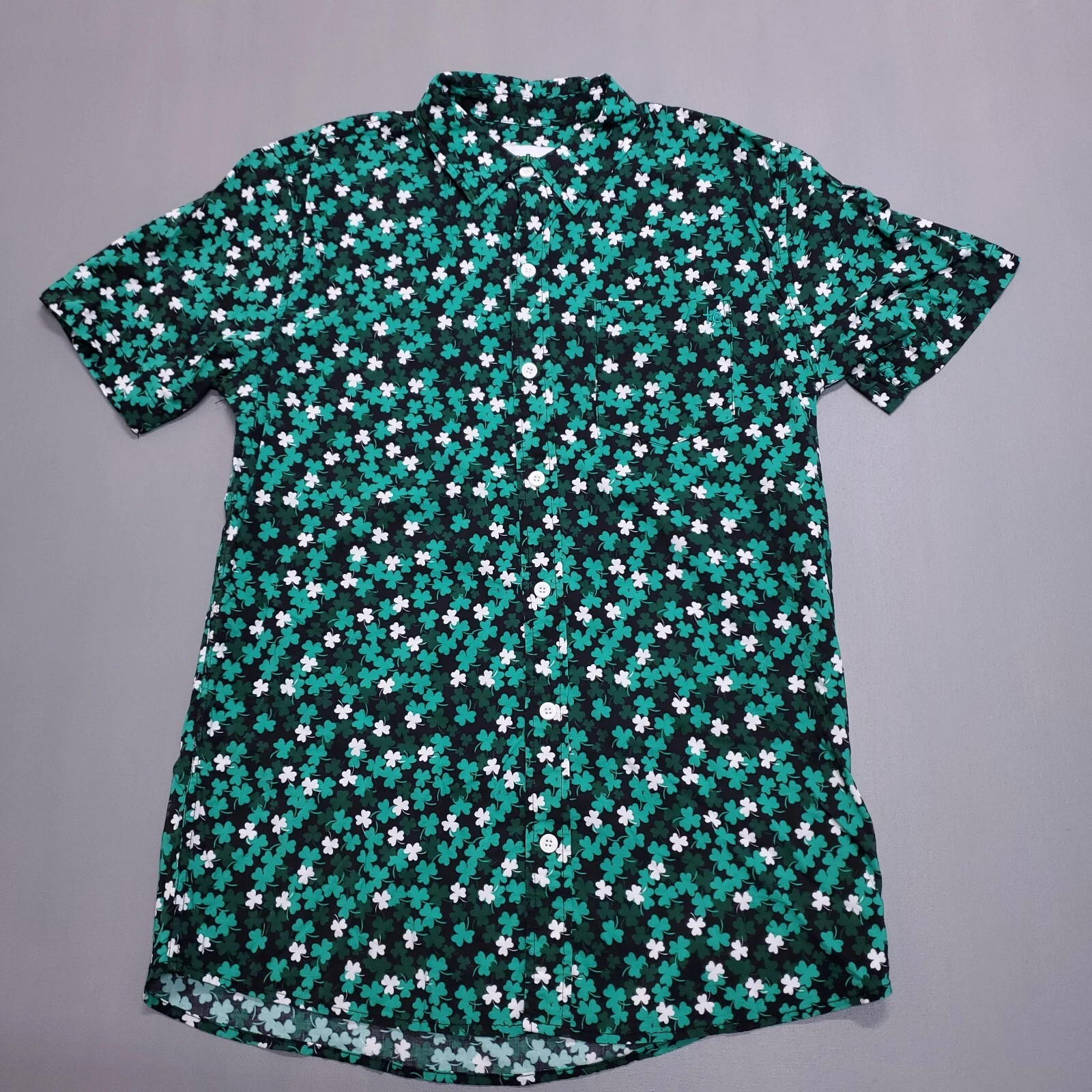 Tipsy Elves Shirt Mens L Green Clover Leaf Button up Short Sleeve Casual