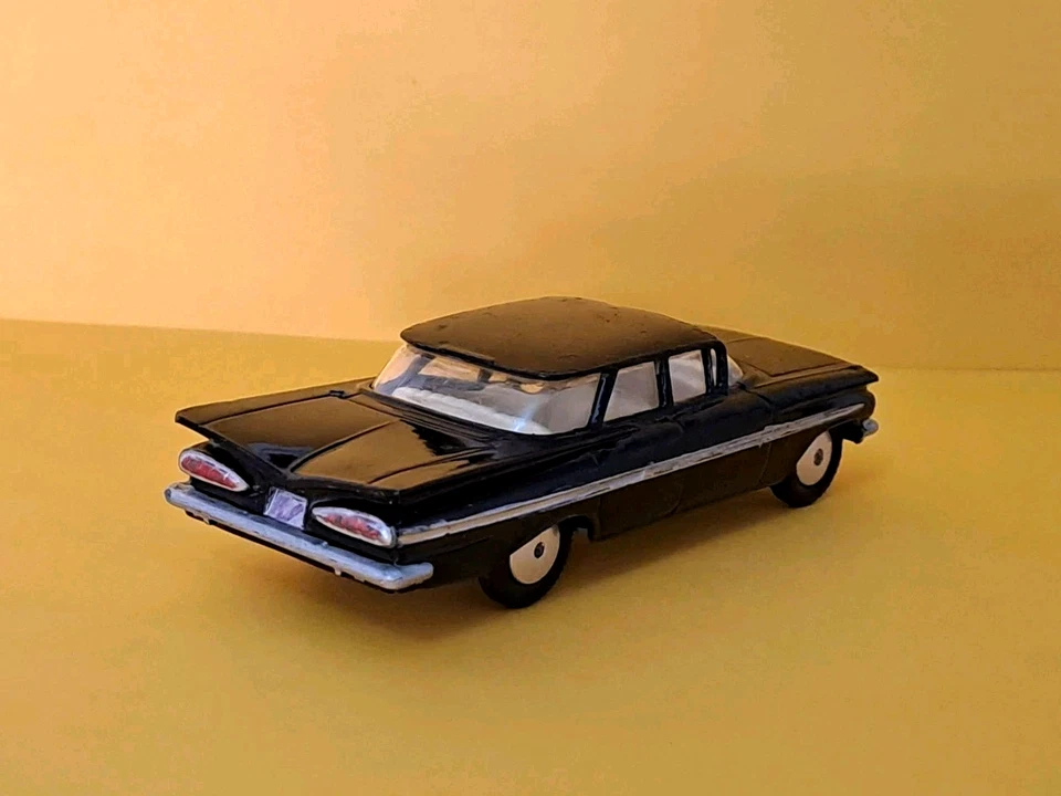 CORGI TOYS - CHEVROLET IMPALA - Immagine 3 di 4