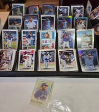 VLADIMIR GUERRERO JR, INSERT PARALLEL AND BASE YOU PICK COMPLETE YOUR SET