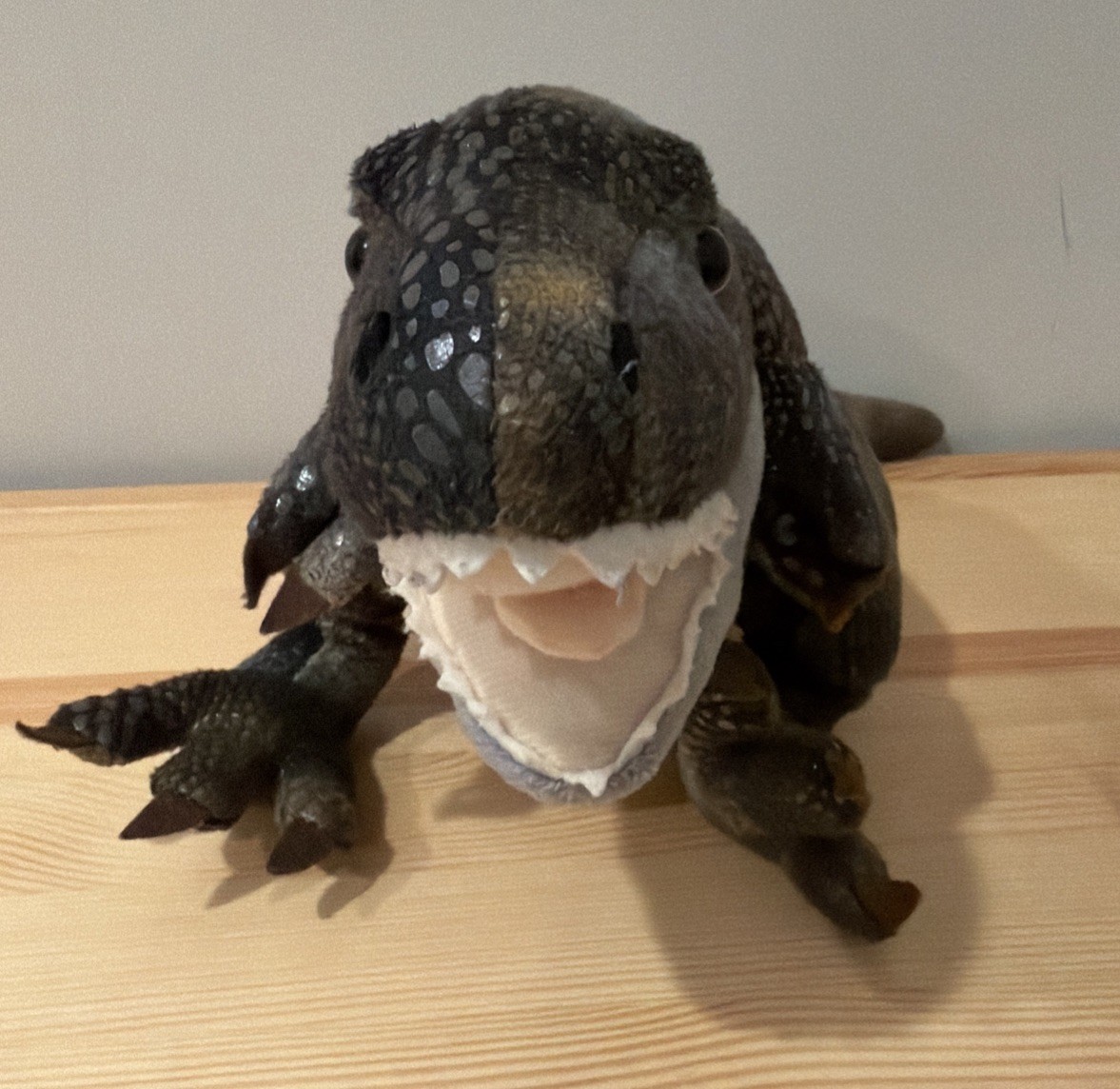 Wild Republic Plush Stuffed Dinosaur T Rex " Sue " Field Museum 2015.
