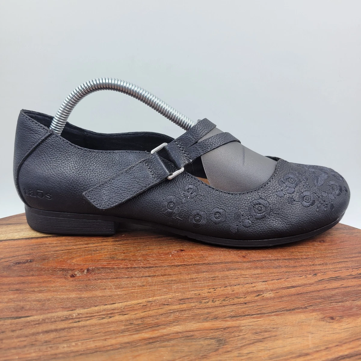 Taos Wish Mary Jane Shoes Women s 10 Black Leather Floral