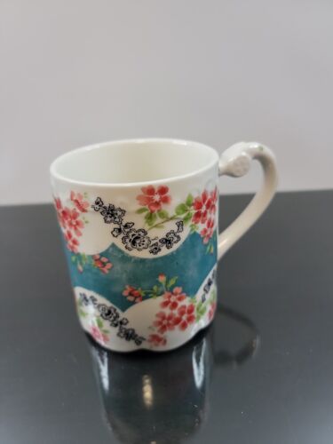 Anthropologie Floral Scalloped Mug Cup Green Splashes inside 3 1/2" - Picture 1 of 6