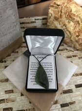 New Canadian Genuine Natural Green Nephrite Jade Leaf Pendant Necklace on Cord