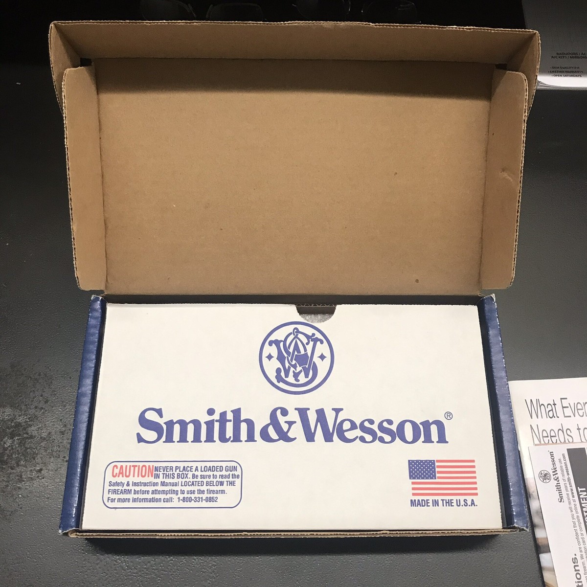 Smith and Wesson S&W M&P 9 9mm factory box case | eBay Smith and Wesson S&W M&P 9 9mm factory box case | eBay
