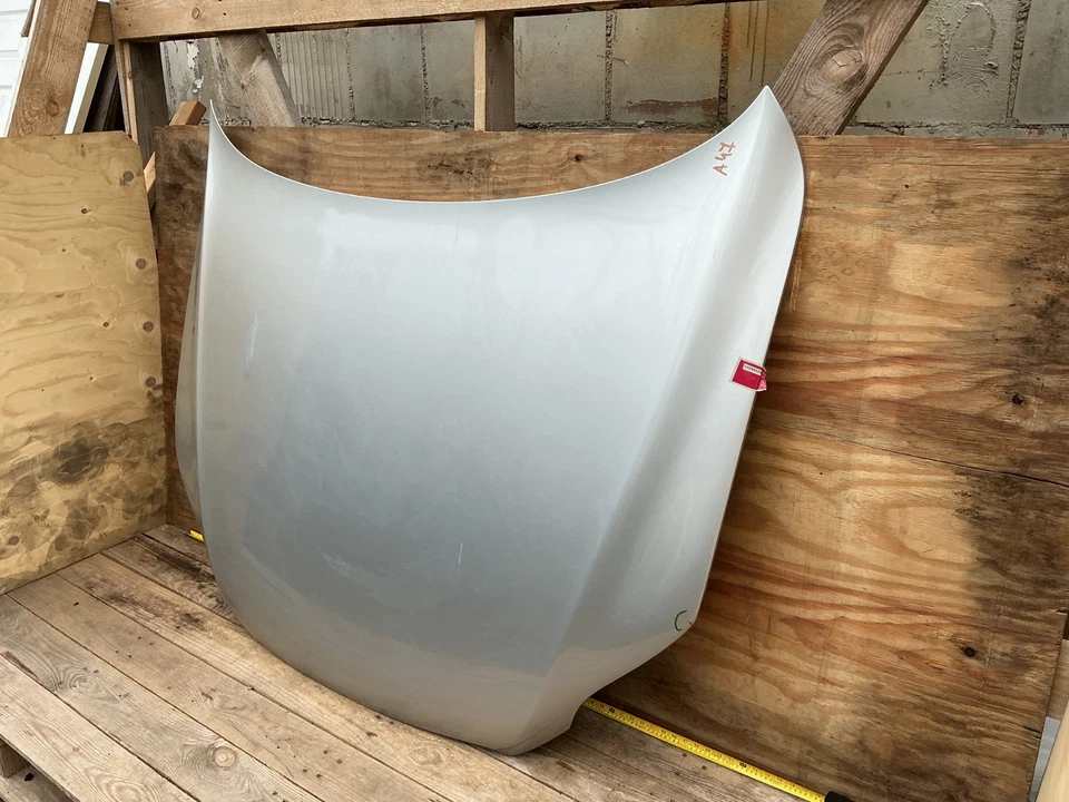 2007 - 2015 Audi Q7 3.6 Premium Front Hood Bonnet Panel Assembly OEM - Image 2 of 4