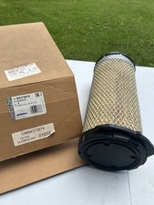 NEW GM OEM AIR FILTER- GENERAL MOTORS GMC 843...