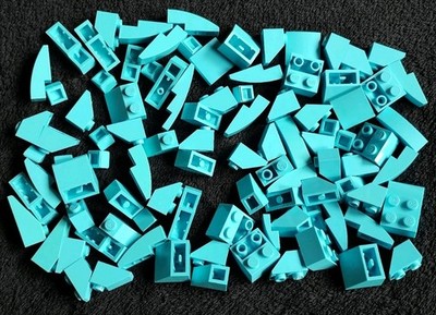 Lego Medium Azure Slopes Konvolut 1x2 2x2 gemischt gebogenes Dach glatte Steine Stücke