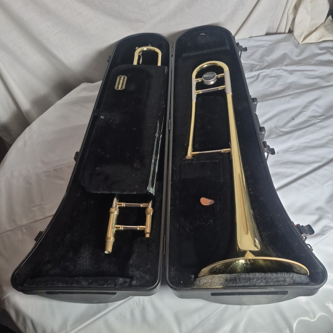 Bach Aristocrat TB600 Trombone with Mouthpiece and Case and Accessories Blemish