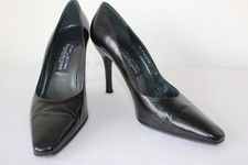 Stuart Weitzman X Russell & Bromley Black Leather Court Shoes US8/UK5.5