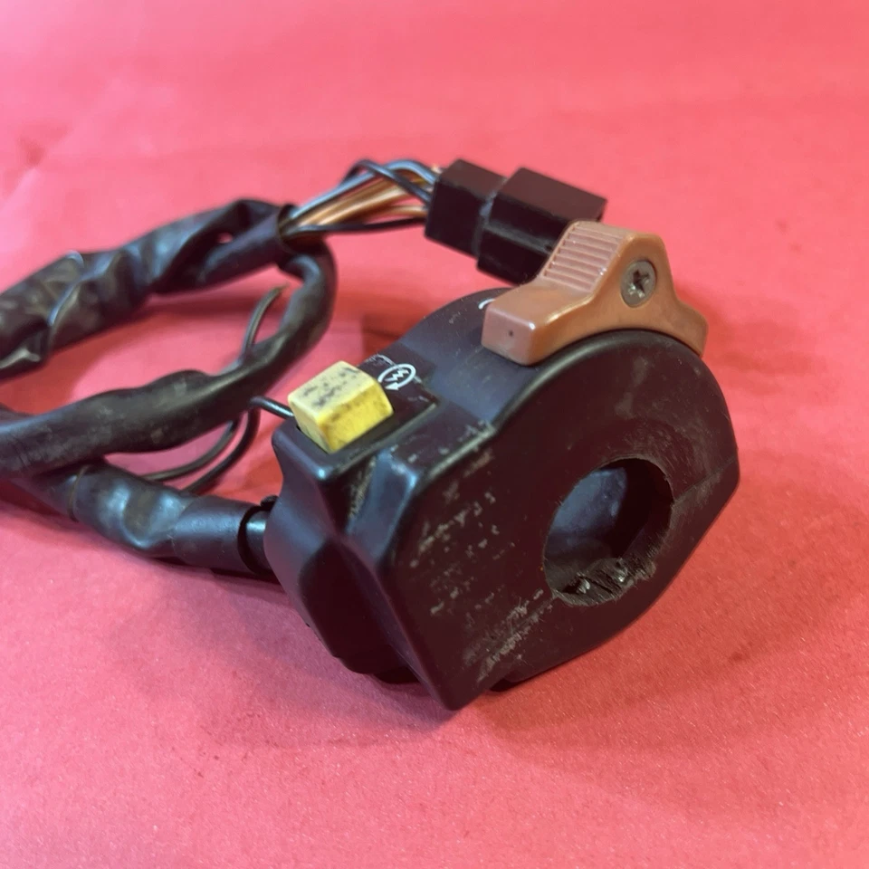 1998 Suzuki DR 350 DR350 SE right hand control switch starter button - Image 2 of 4