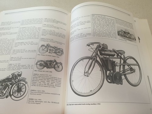 THE ILLUSTRATED ENCYCLOPEDIA OF MOTORCYCLES Edited By Erwin Tragatsch - 1990 - Picture 8 of 8