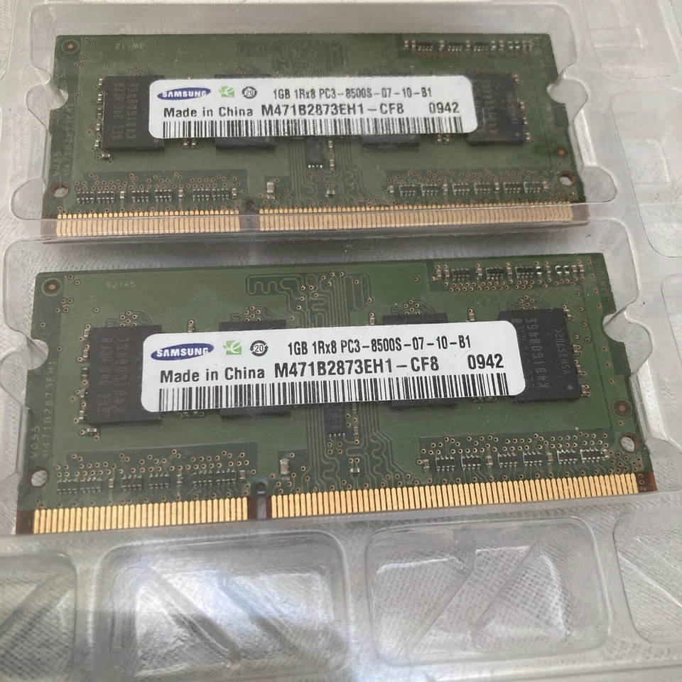 2 X Samsung 1GB 1Rx8 PC3-8500S-07-10-B1 Memory RAM - Image 3 of 3