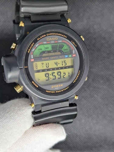 Rare CASIO VINTAGE DIGITAL WATCH G-SHOCK BARO ALTI DEPTH DW-6500 1161 200M DIVER