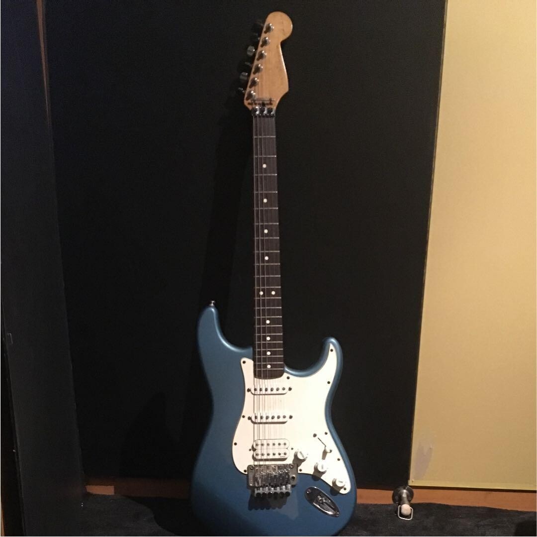 ギター VINTAGE Fender Richie Sambora Signature Fender Richie Sambora Signature Stratocaster 1993 - 1999