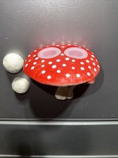 RED reptile magnetic mushroom feeder Ledge With 2 Clear 1/4 Oz Food Bowls.