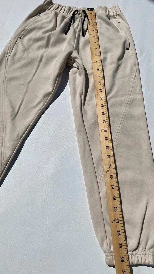 Pantalones deportivos Zara juveniles talla 11-12 color crema Foto 3 de 4