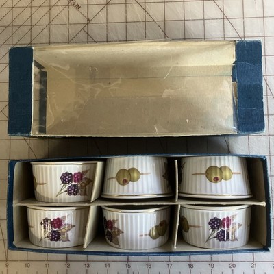 EVESHAM Royal Worcester 6 Ramekins NEW Porcelain Olive Berries Fluted gold edge