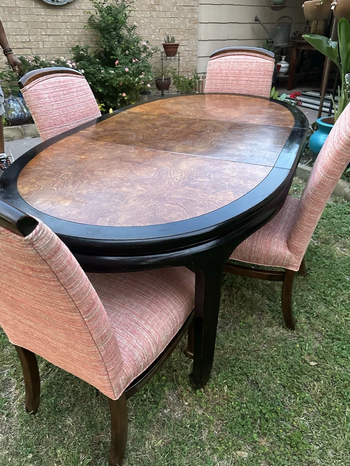 Mesa de comedor ovalada Century Furniture Chin Hua de Raymond Sabota Foto 3 de 4