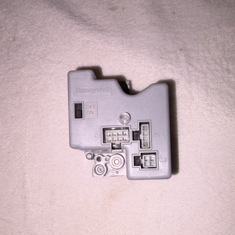 Honeywell SV9520 Gas Valve 24V Direct Ignition Furnace MPN 395902-3 Aluminum