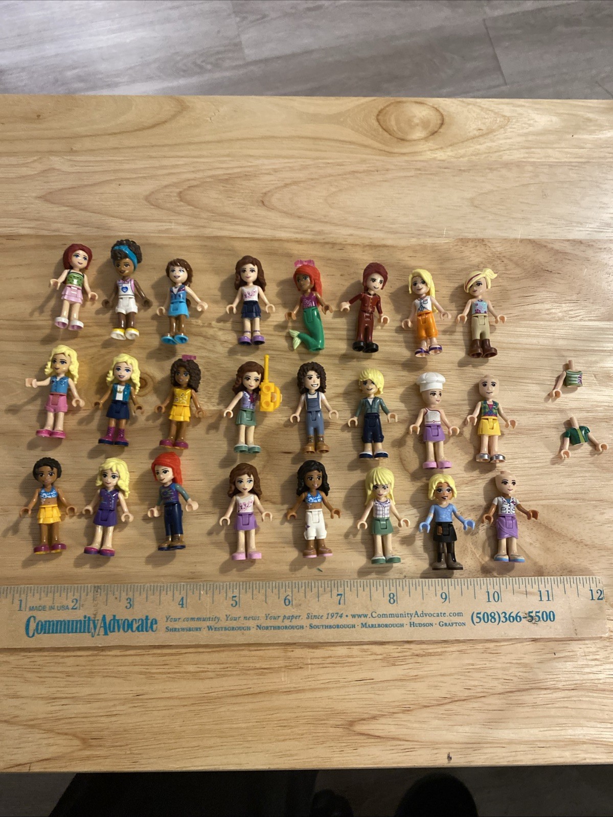 Lego Friends Minifigures 24 Included w Extras