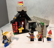 LEGO castle Lions knights guarded Inn 6067