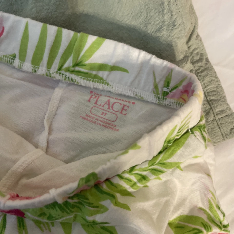 Calvin Klein Skirt Set Lot 6 Pieces Mix Match Girls Toddler Sort & shirt 4T - Image 4 of 4