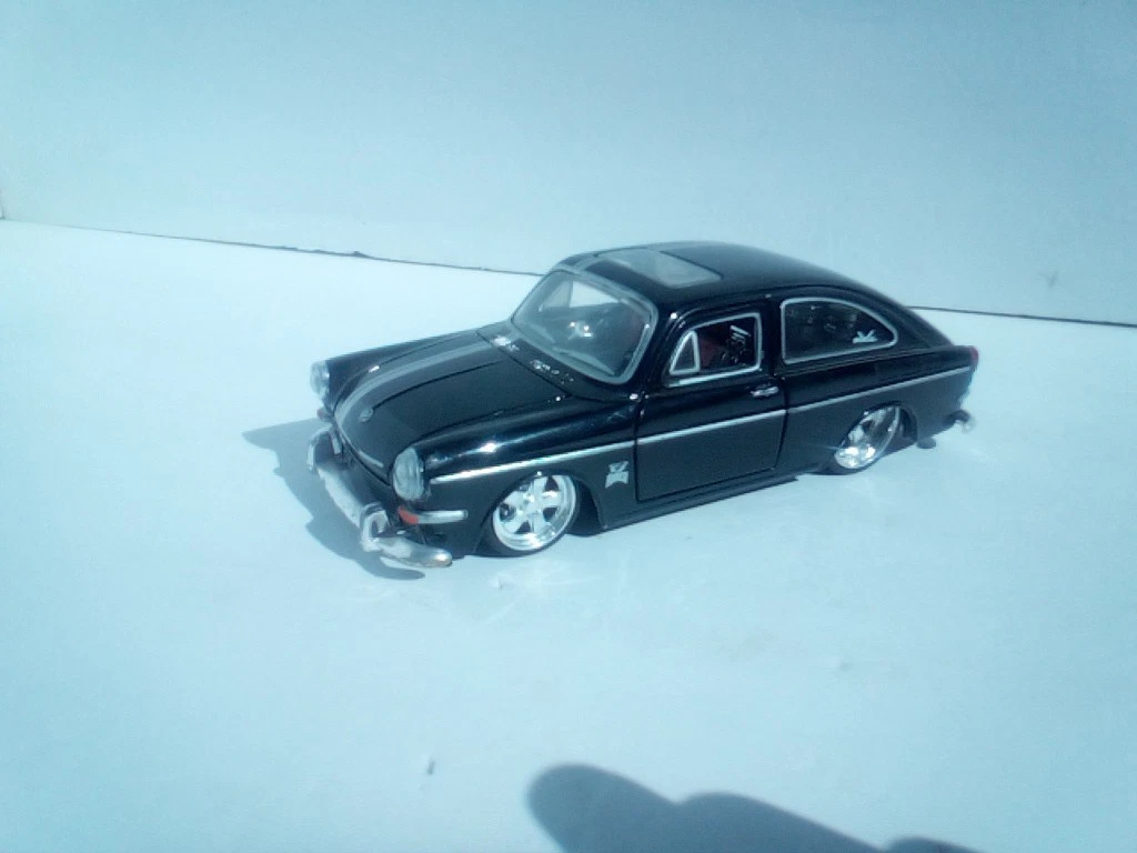 25+ Maisto Volkswagen 1:24 Diecast Cars, Trucks & Vans for sale